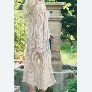 Women’s Beige Silk Embroidered Cardigan Tunic Duster   Sz S